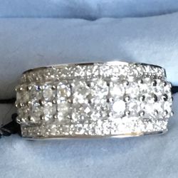 LE Vian 18k  Gold Diamond Ring 1.25 CTs