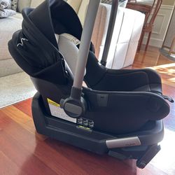 Modern Custom Frosted Glass Dresser Closet 