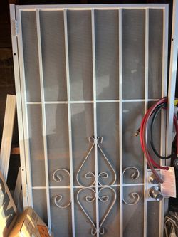 Screen door
