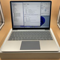 Microsoft Surface Laptop Go 1943 12.4" i5-1035G1 1.0GHz 4GB Ram 64GB SSD