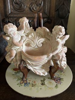 Vintage Cherub Wall Plaque with Pocket Antique Sandstone Finish