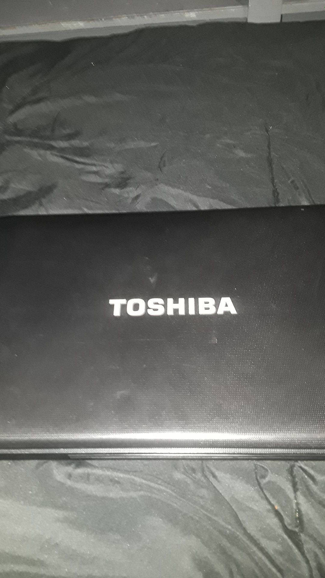Toshiba satellite c655-S5049