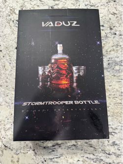 Stormtrooper Whiskey Decanter Set – New in Box | Decanter + 2 Glasses