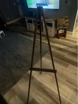 Eisle stand for poster