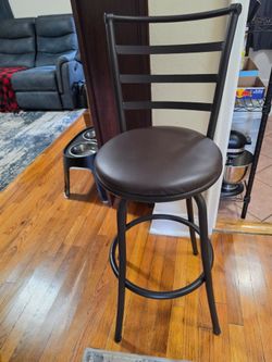 3 barstools