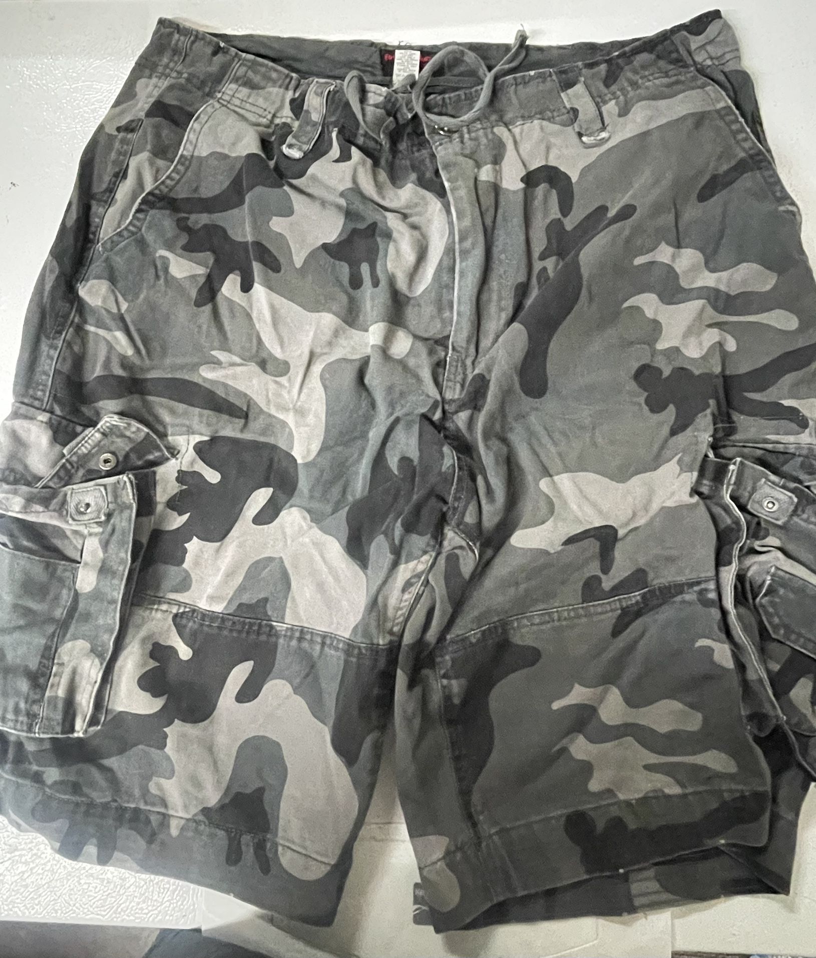 Camo Grey Cargo Jean shorts