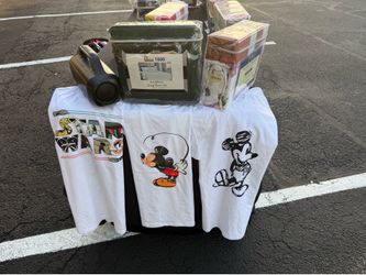 Disney T-shirt’s sizes from small to 2xMen and women