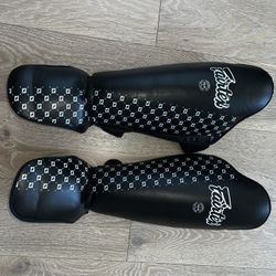 Fairtex Muy Thai Shin Guards XL