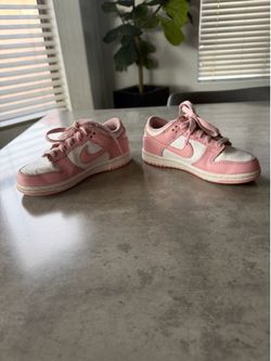 Nike  tennis shoes