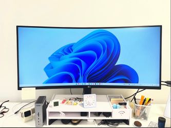 LG 35" UltraWide Curved Monitor 35WN65C-B | QHD 3440x1440 | Like New