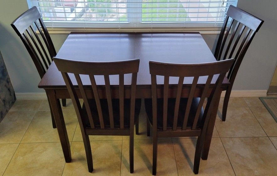 Dining Table Set