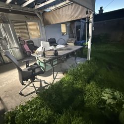 Free - Swing And Outdoor Dining Set
