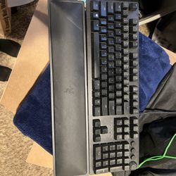 Razer Huntsman Elite Full Sized Gaming Keyboard