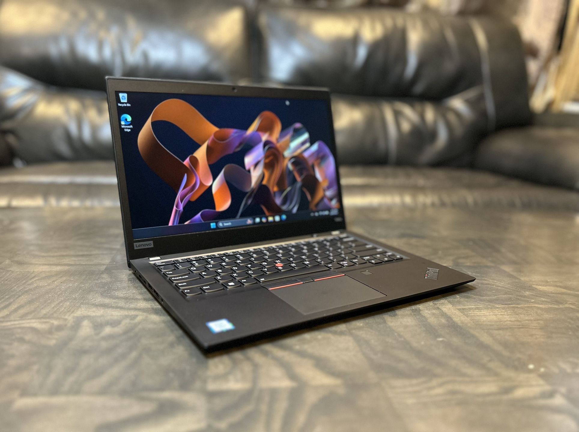 Business grade Lenovo ThinkPad T490s 14” inches Core i7 8th gen 8GB RAM 256GB SSD HDMI Full HD 1080p Windows 11 laptop computer