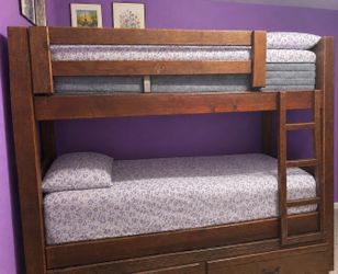 Solid Wood Twin Bunk Bed with Ladder