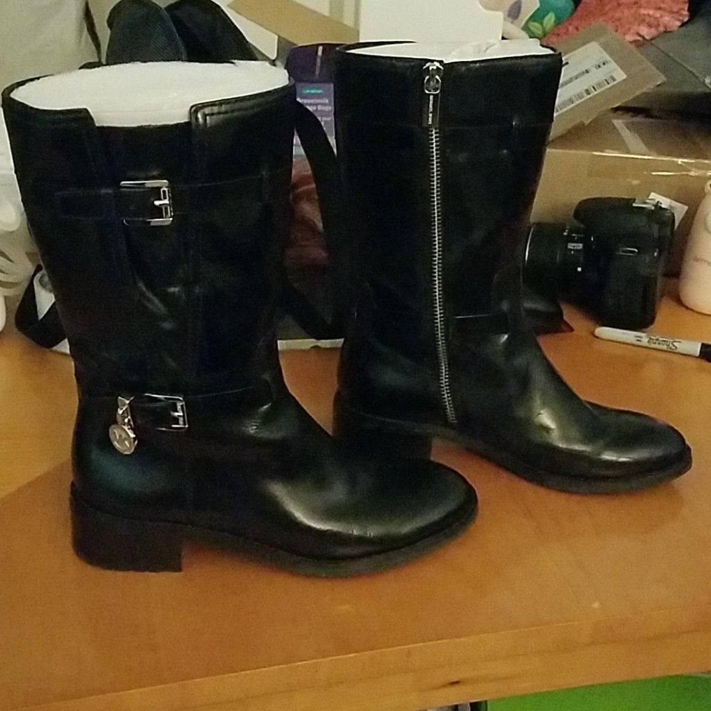 NIB MK Boots size 5