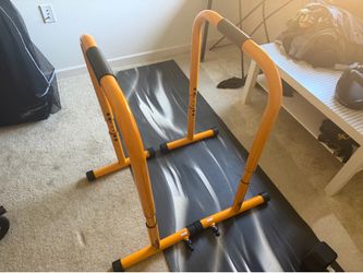 Adjustable Dip Bar