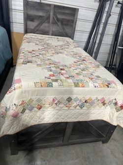 SUPER BEQUTIFUL TWIN SIZE BED FARMHOUSE WITH MATRESS INCLUDED
