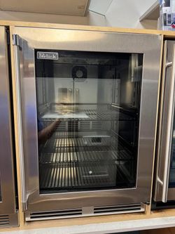 Perlick Signature Series 24 inch Refrigerator