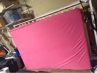 Full size posture sponge mattress with pink mattress protector