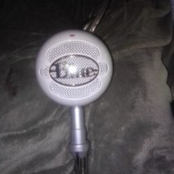 Snowball Ice Blu Microphone 