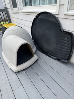 Igloo Dog House
