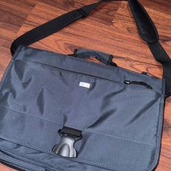 Solo Dark Grey Messenger Laptop Bag