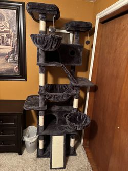 Cat tree climbing post