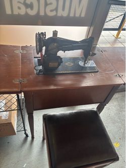 Singer sewing machine vintage