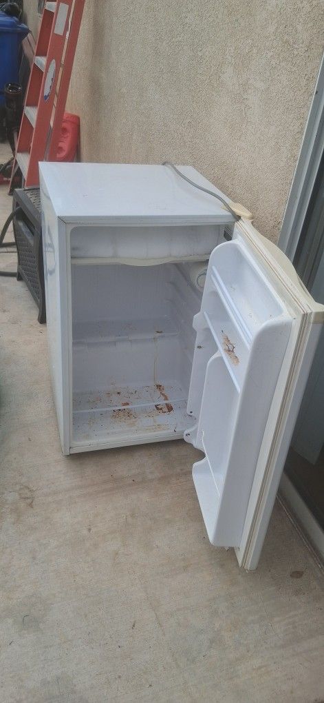 Personal Room Refrigerator