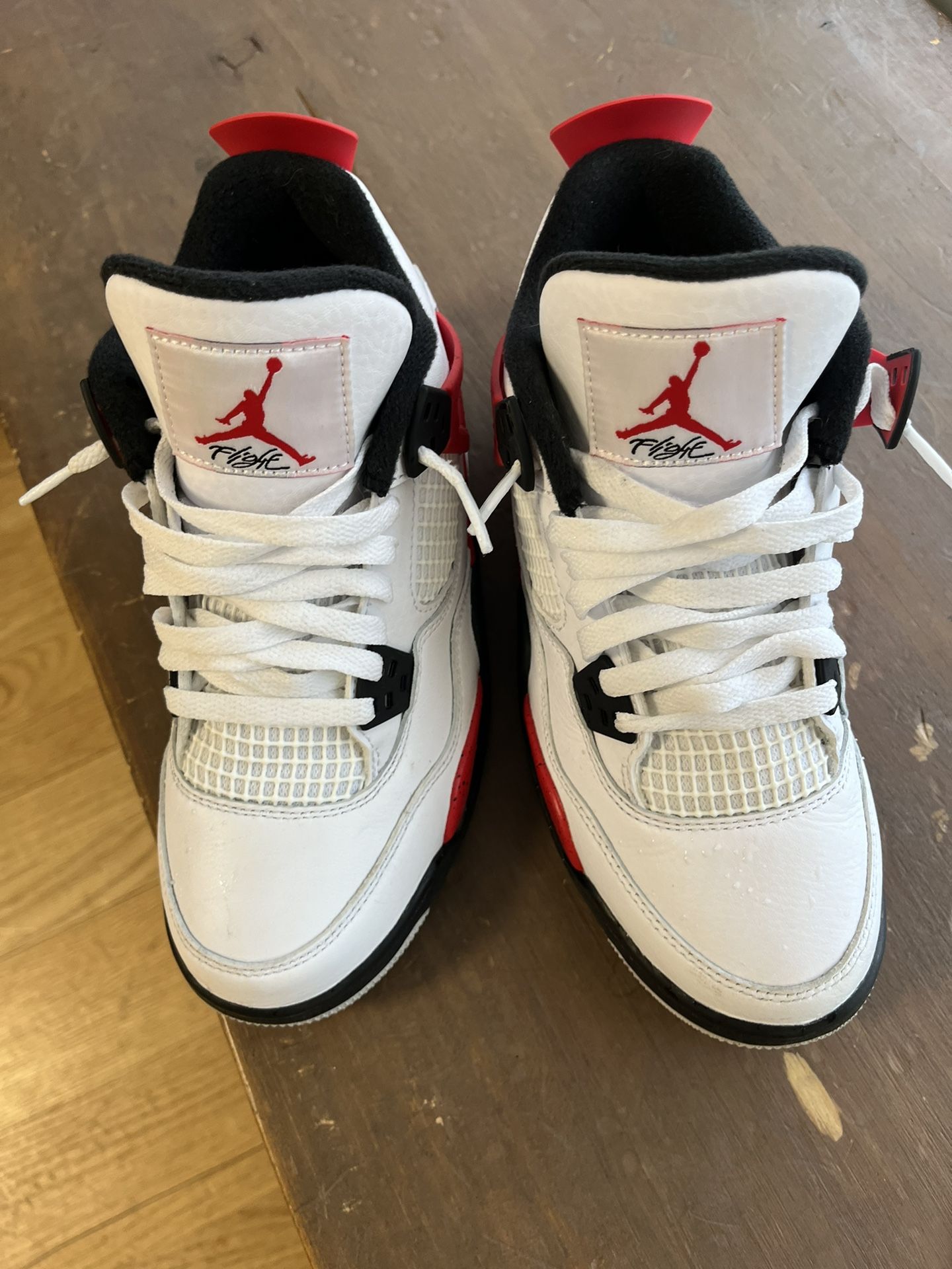 Kids Jordan's 4s Size 5y