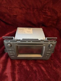 Toyota Prius Radio Display & Receiver