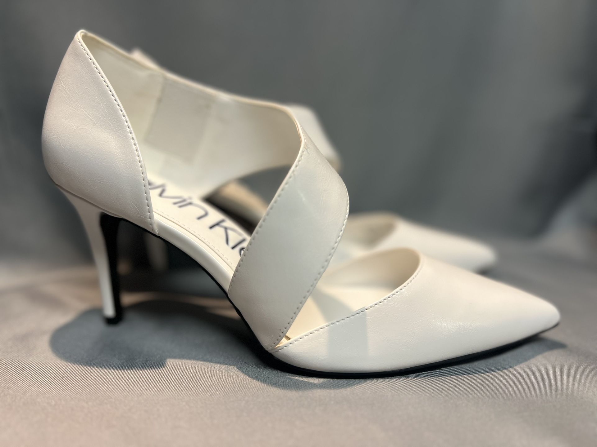 Calvin Klein's Gella pumps Size 9