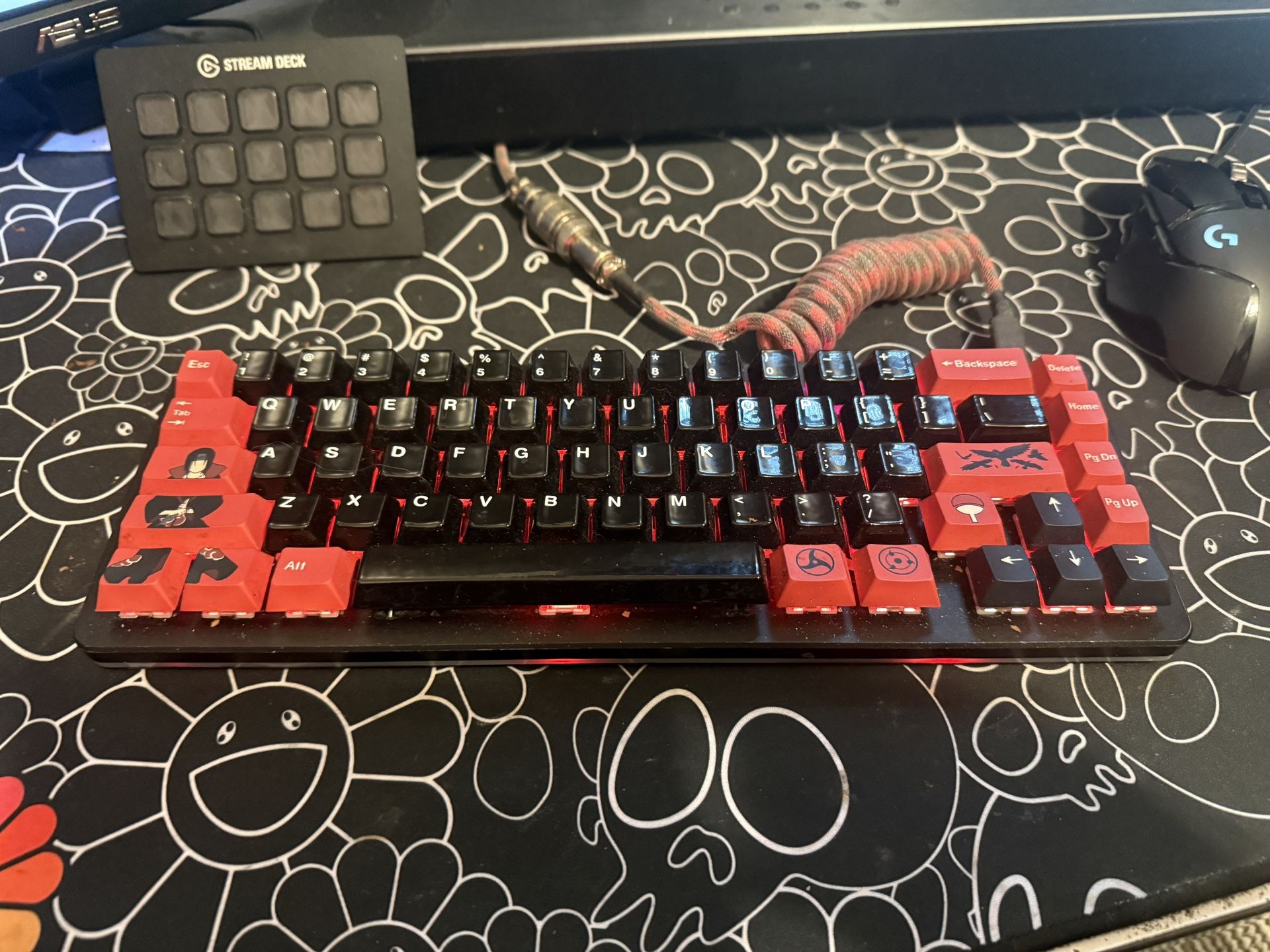 Custom Massdrop Alt with Kalih Box White V3 Lubed Switches & more + Sound Foam Kit