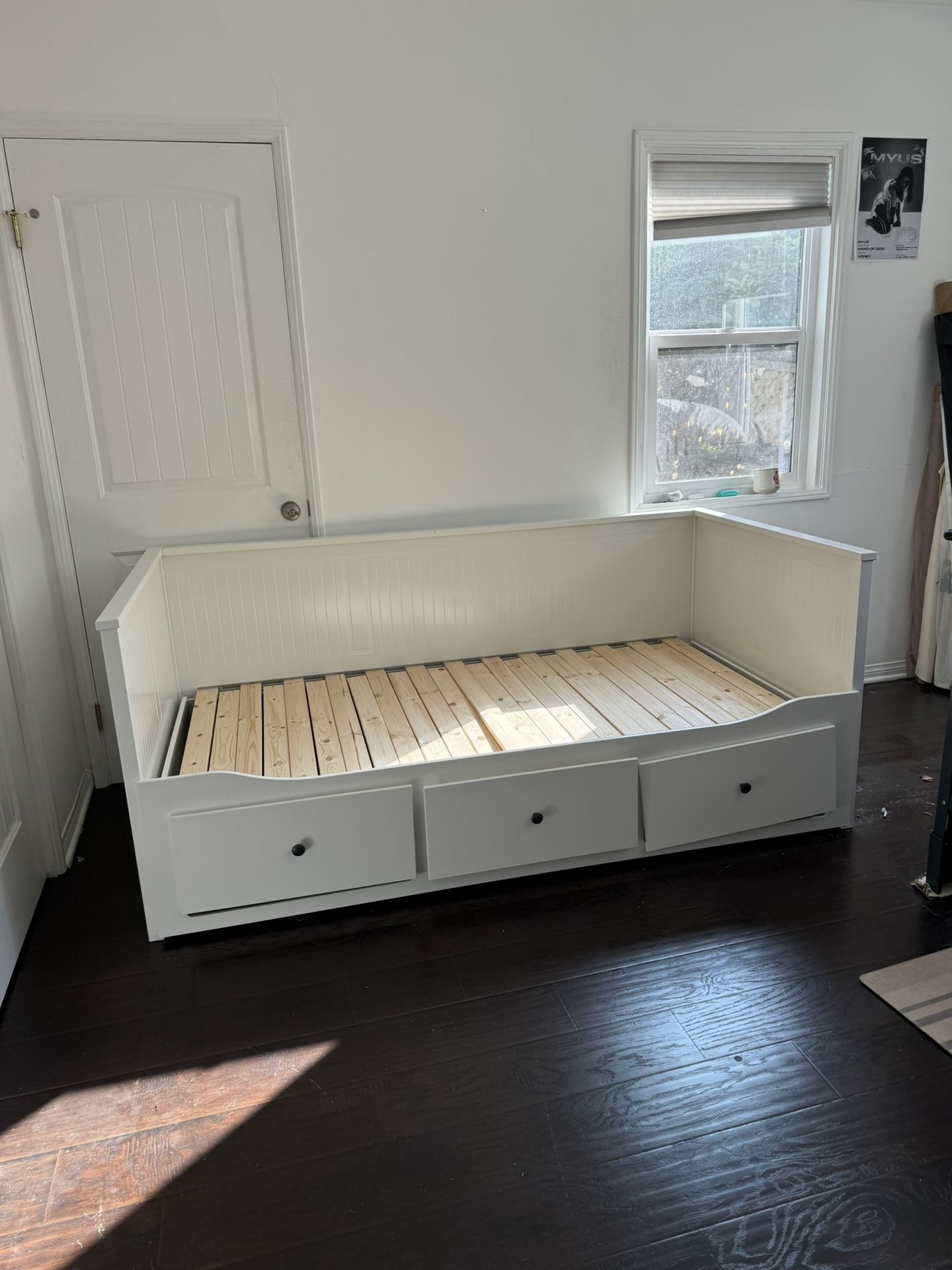 IKEA HEMNES Daybed with 3 Drawers and Trundle – White (Must Be Picked Up by 9 PM Today)