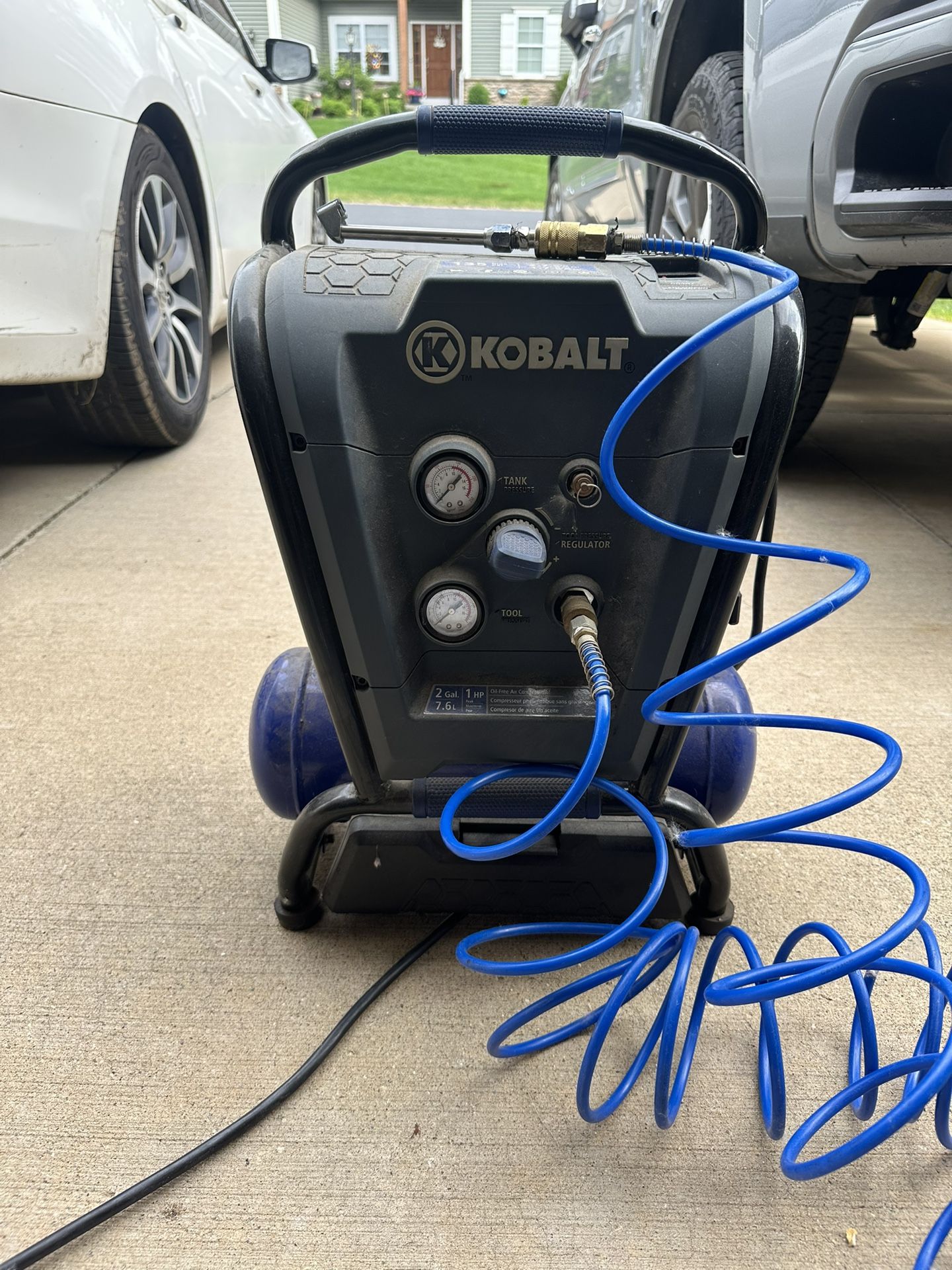 Kobalt Air Compressor. 2gal 7.6 L Oil-Free 135 Max Psi