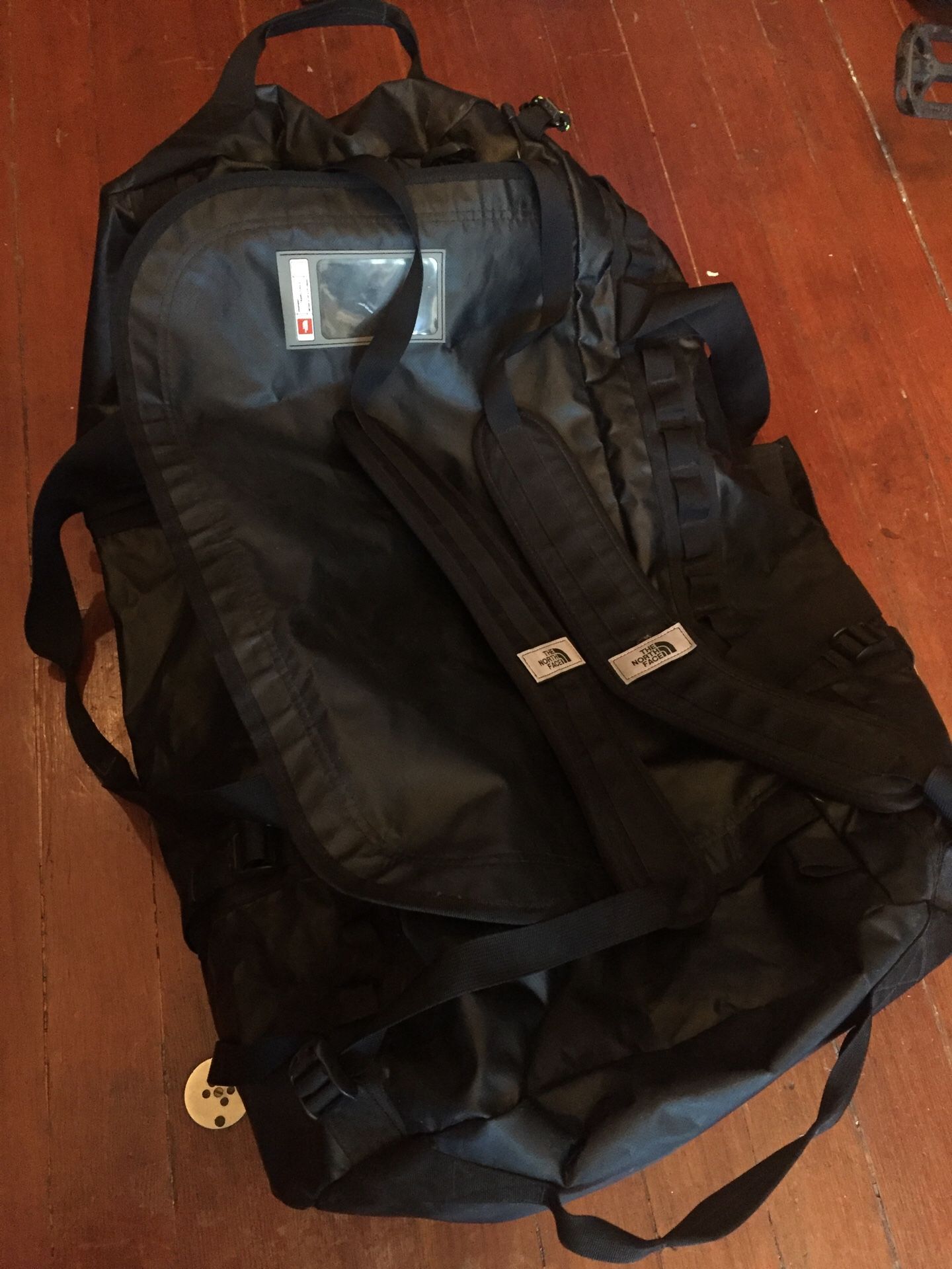 GIANT NORTHFACE DUFFLE BAG