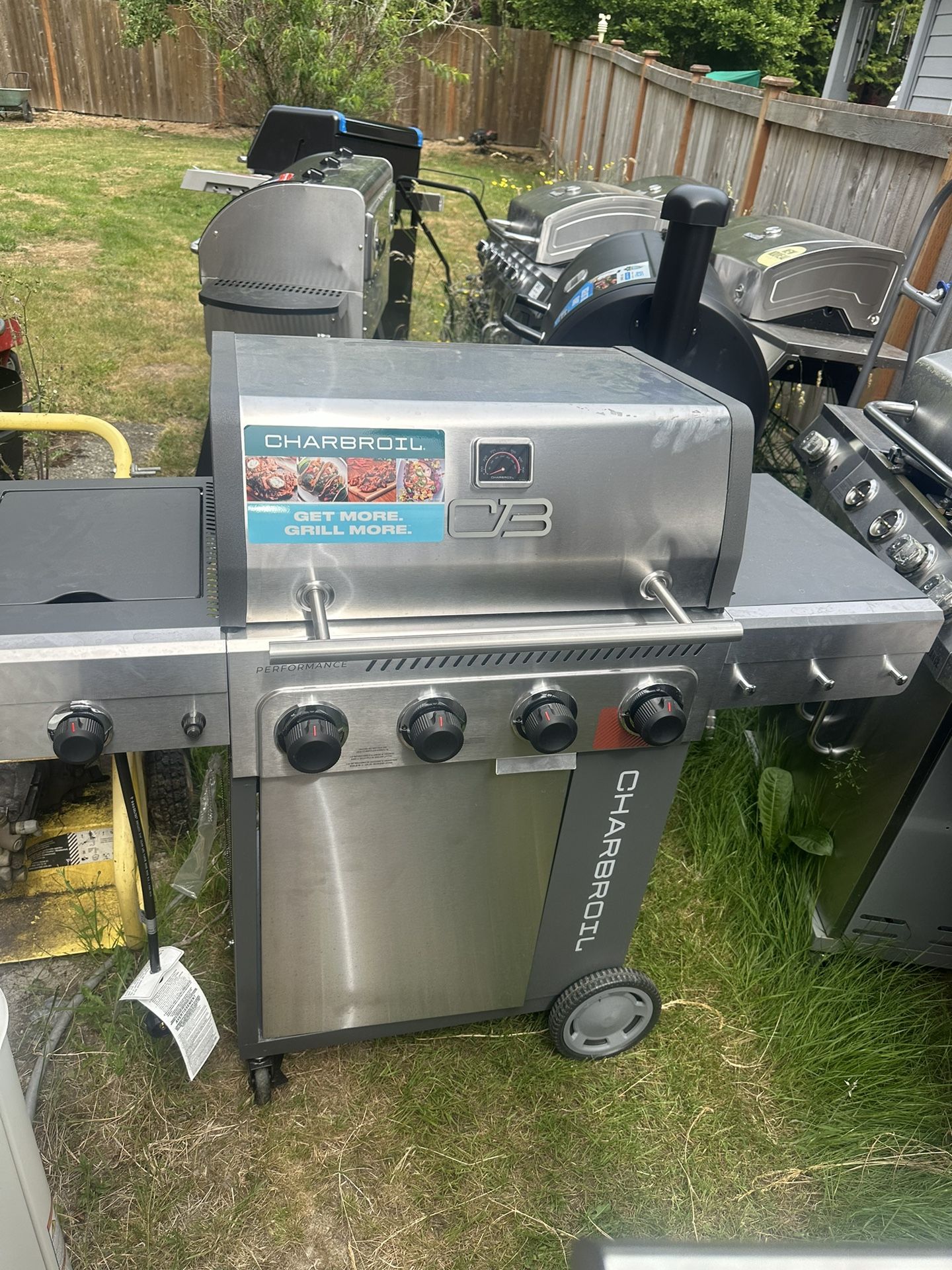 Brand New 4 Burners And With Side Burner And Also Has Sear Burner