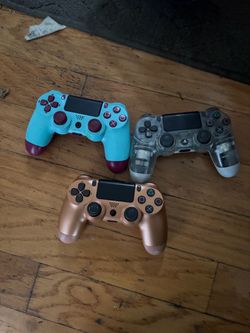 PS4 controllers