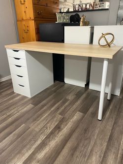 IKEA DESK