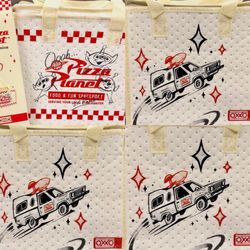 Oxxo Disney pizza planet cooler