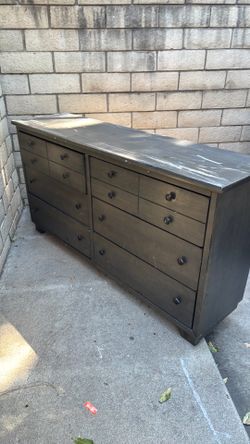 Dresser
