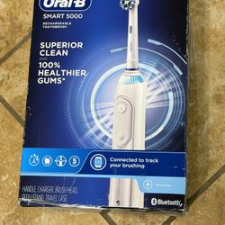 Oral B Electric Toothbrush 