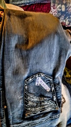 Live Hard blue jeans