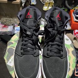 Nike Air Jordan 1 Mid PS Black Red silver Johnny Kilroy  Men's Size 10 Women's Size 11.5 Like Brand New Condition 