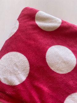 Pink and white soft baby blanket