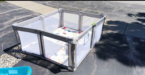 Large collapsible baby playpen
