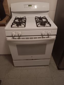 GE Gas Stove