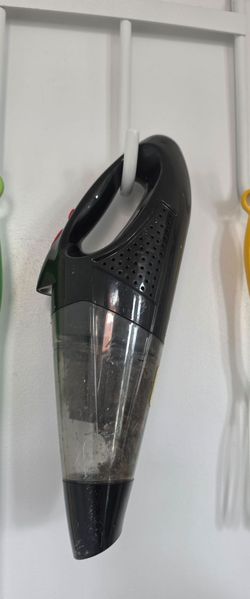 Hand vacuum