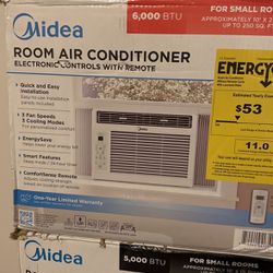 Nice size room, air conditioner